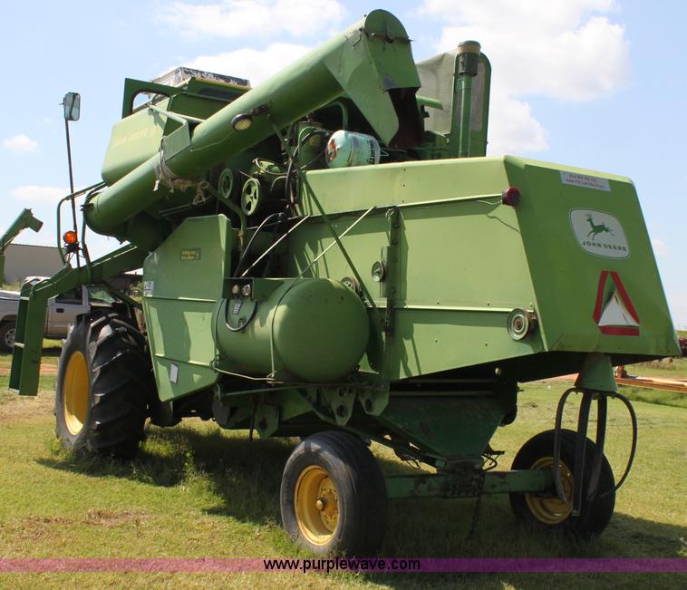 image for item G4011 John Deere 95 combine