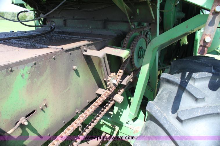 image for item G4011 John Deere 95 combine