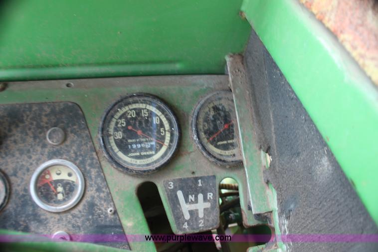 image for item G4011 John Deere 95 combine