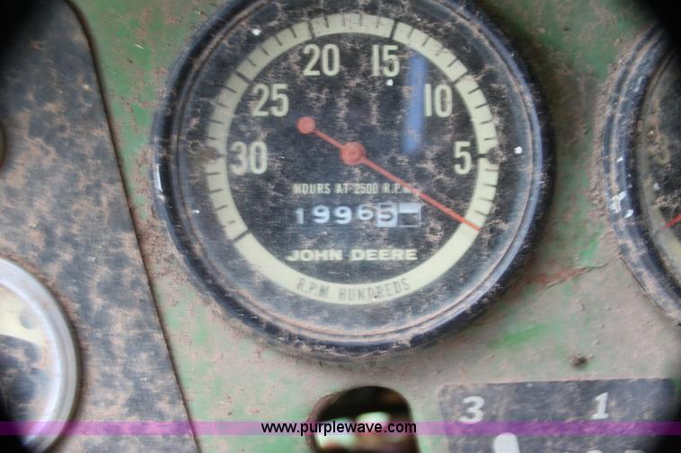 image for item G4011 John Deere 95 combine