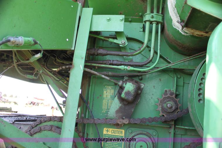 image for item G4011 John Deere 95 combine