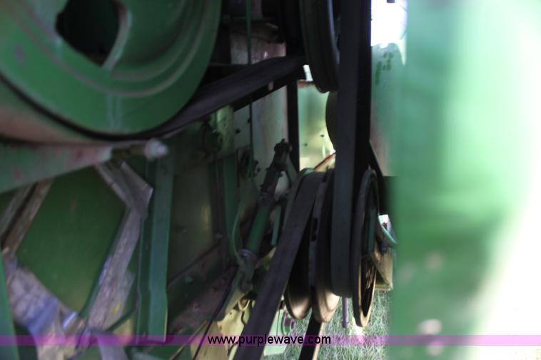 image for item G4011 John Deere 95 combine