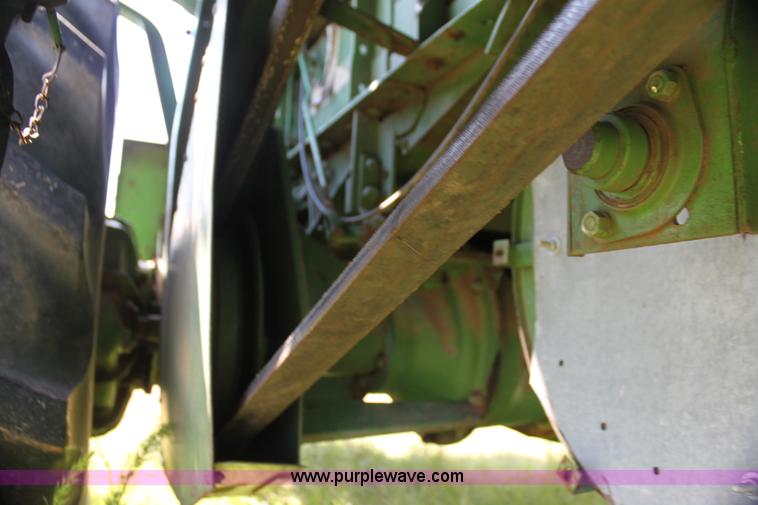 image for item G4011 John Deere 95 combine