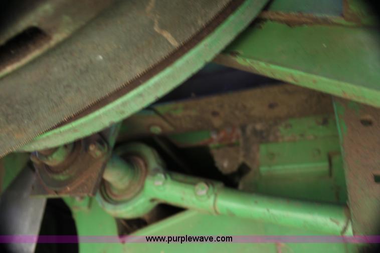image for item G4011 John Deere 95 combine