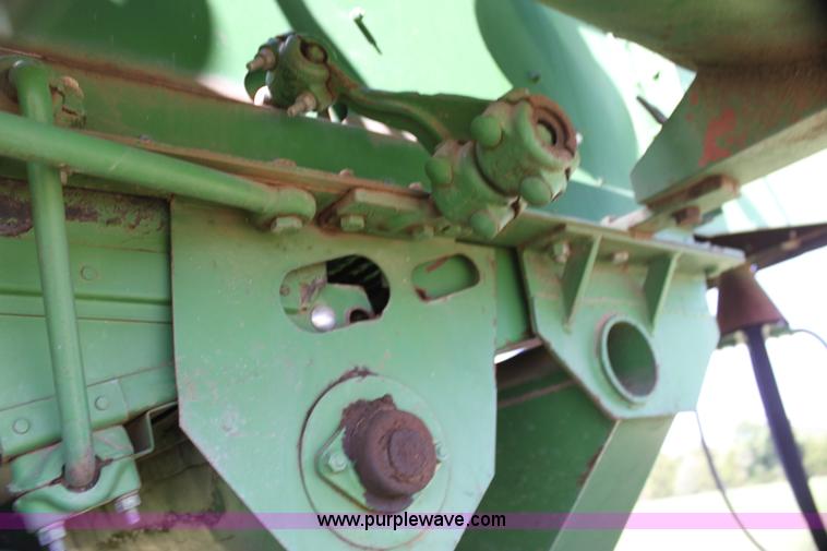 image for item G4011 John Deere 95 combine
