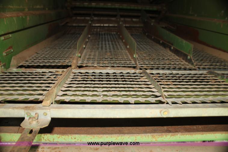 image for item G4011 John Deere 95 combine