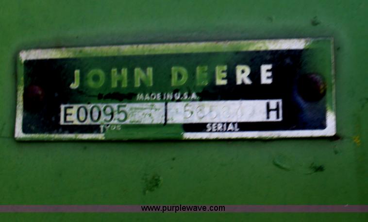 image for item G4011 John Deere 95 combine