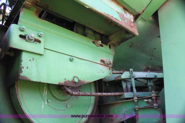 image for item G4011 John Deere 95 combine