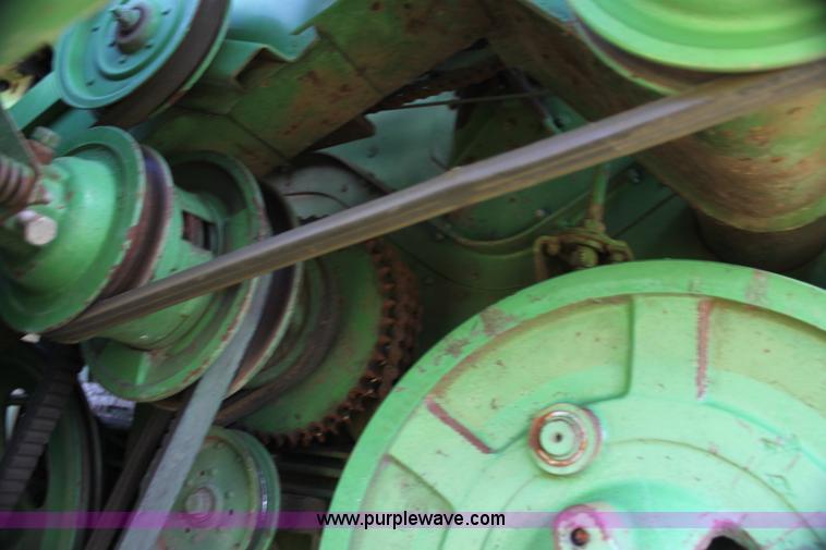 image for item G4011 John Deere 95 combine