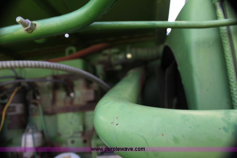 image for item G4011 John Deere 95 combine