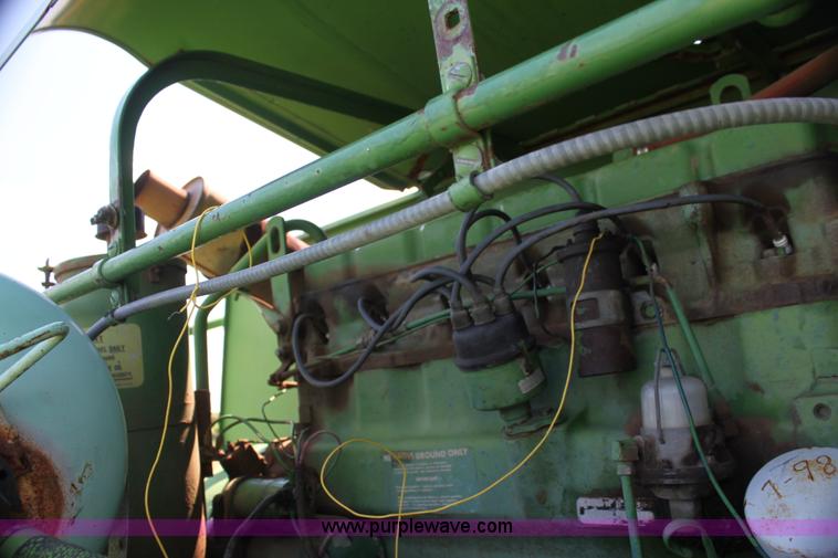 image for item G4011 John Deere 95 combine