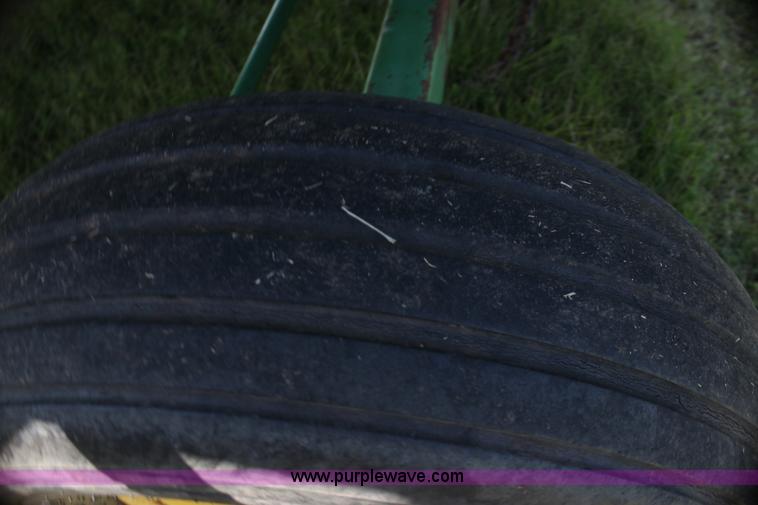 image for item G4011 John Deere 95 combine