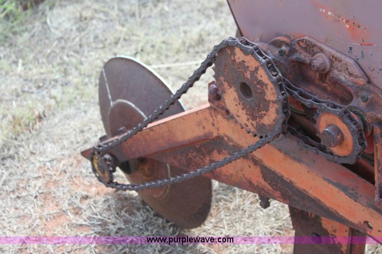 image for item G4016 Taylor 6' pasture drill