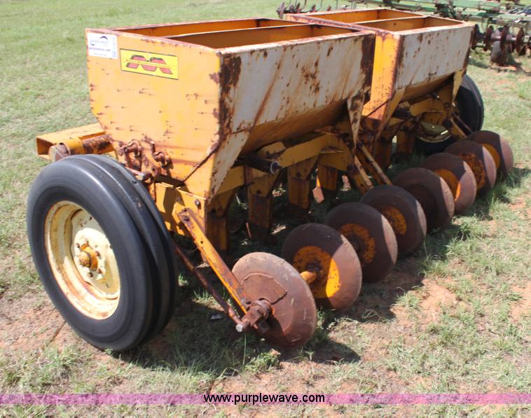 image for item G4018 Midland 10' pasture drill