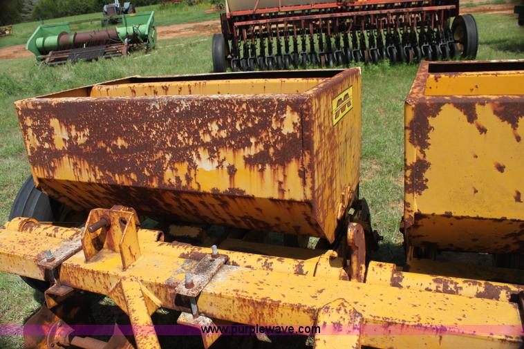 image for item G4018 Midland 10' pasture drill