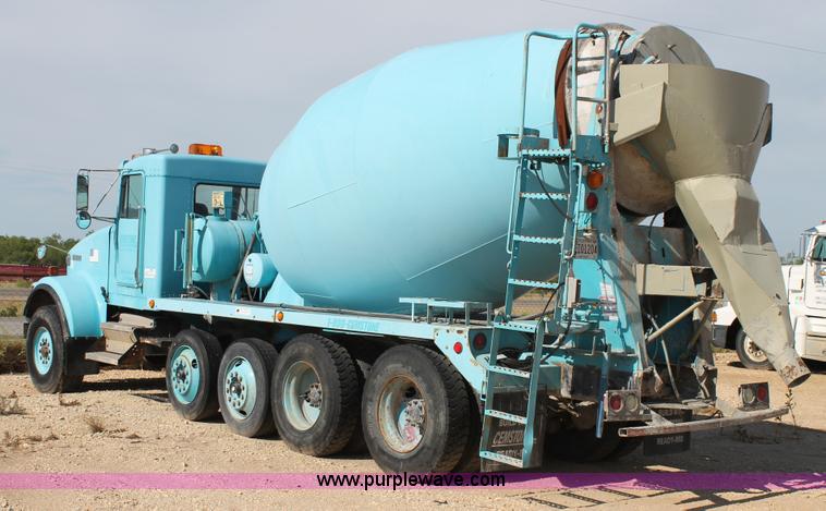 image for item G5743 1993 Kenworth W900 oilfield fabricated cement mixer truck