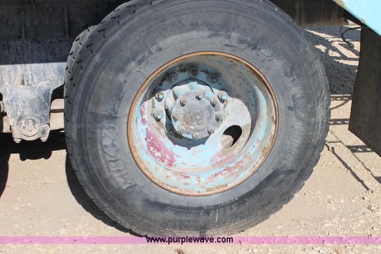 image for item G5743 1993 Kenworth W900 oilfield fabricated cement mixer truck