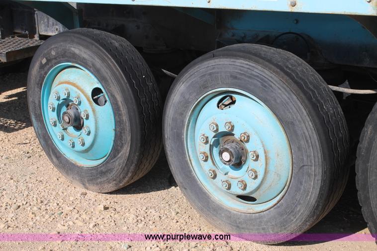 image for item G5743 1993 Kenworth W900 oilfield fabricated cement mixer truck