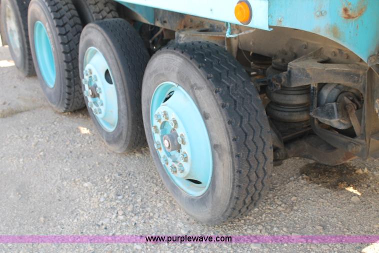 image for item G5743 1993 Kenworth W900 oilfield fabricated cement mixer truck