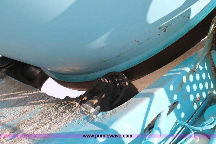 image for item G5743 1993 Kenworth W900 oilfield fabricated cement mixer truck