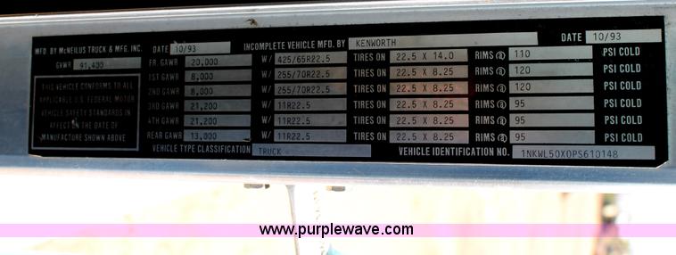 image for item G5743 1993 Kenworth W900 oilfield fabricated cement mixer truck