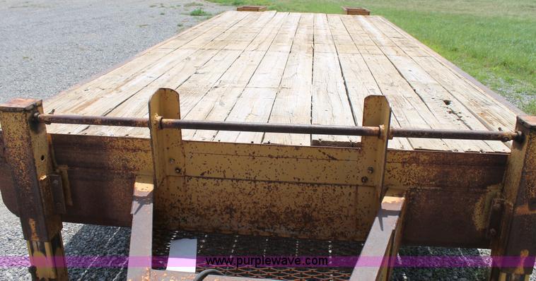 image for item G5745 1996 Belshe DT235 equipment trailer