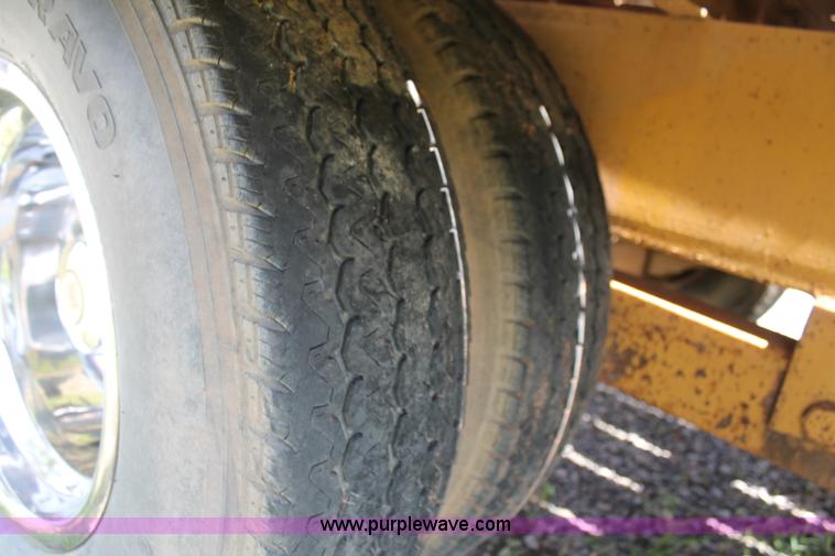 image for item G5745 1996 Belshe DT235 equipment trailer