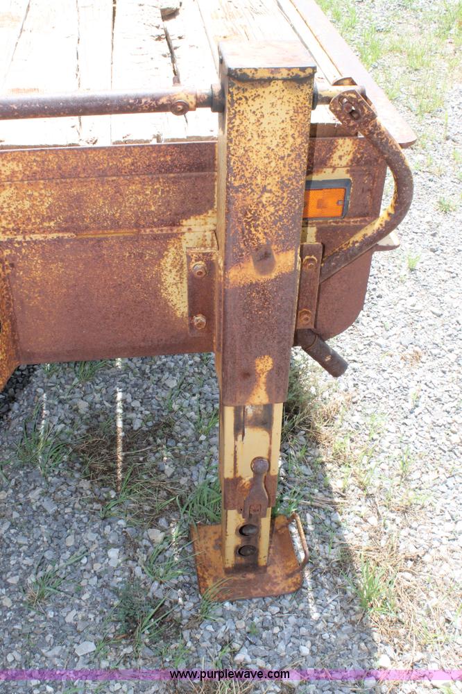 image for item G5745 1996 Belshe DT235 equipment trailer