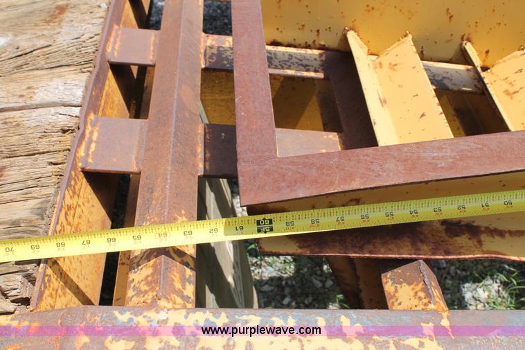 image for item G5745 1996 Belshe DT235 equipment trailer