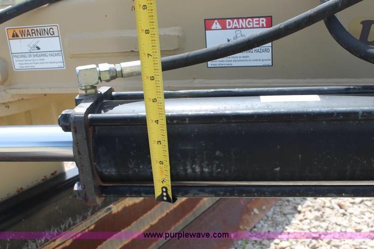 image for item G5746 Land Pride hydraulic blade