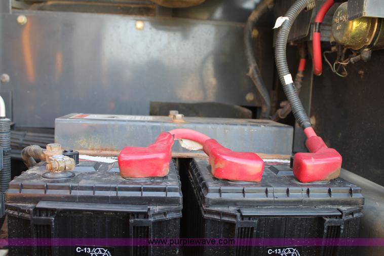 image for item G5751 2003 Case CX330 excavator