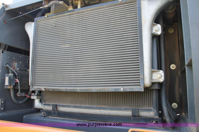 image for item G5751 2003 Case CX330 excavator