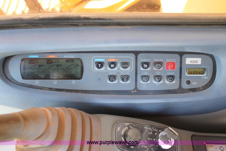 image for item G5751 2003 Case CX330 excavator