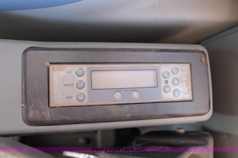 image for item G5751 2003 Case CX330 excavator