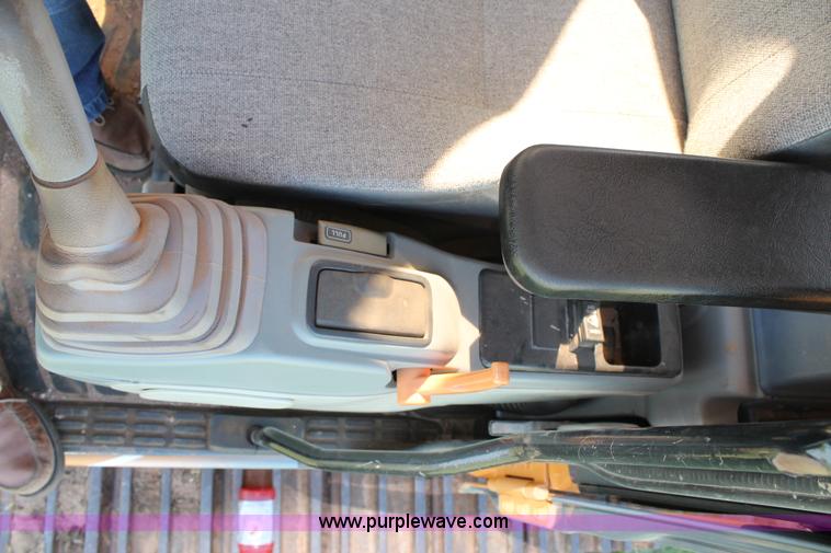 image for item G5751 2003 Case CX330 excavator