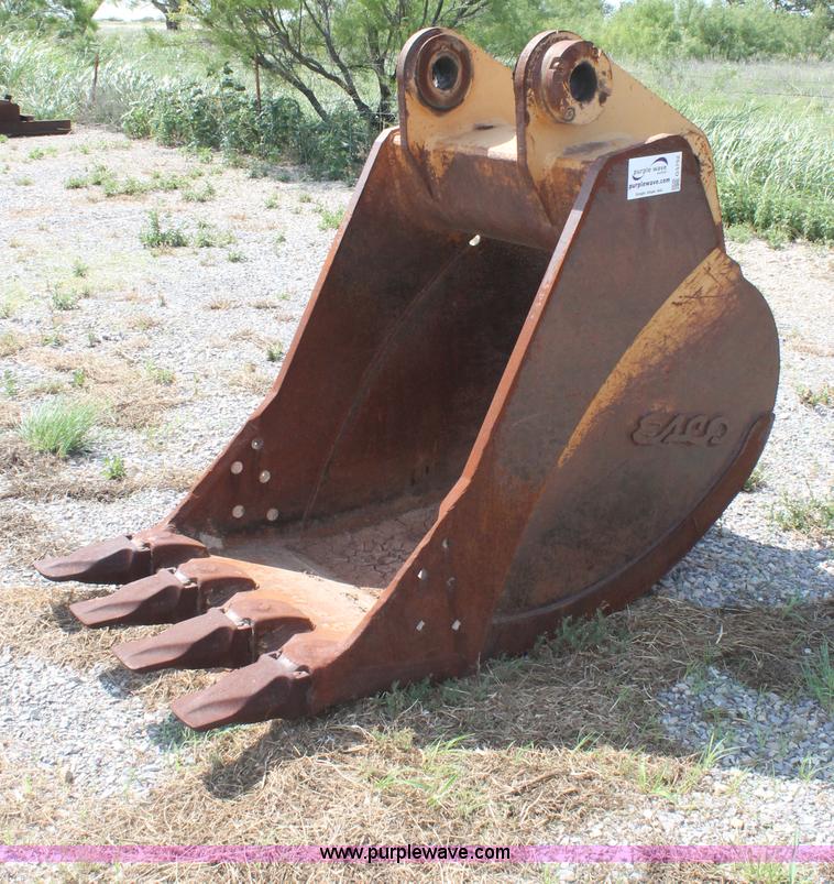 image for item G5752 Esco excavator bucket