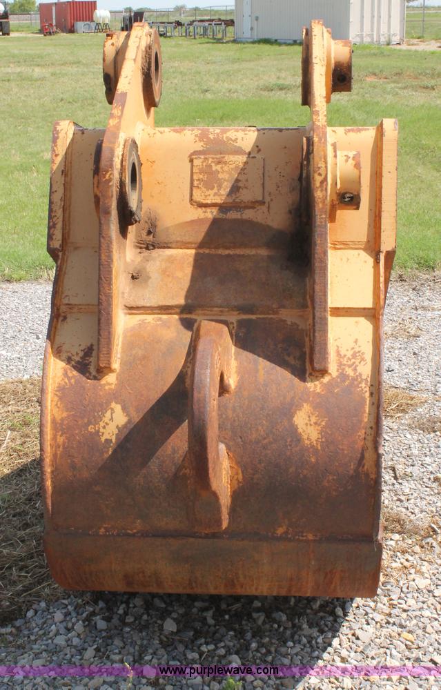 image for item G5752 Esco excavator bucket