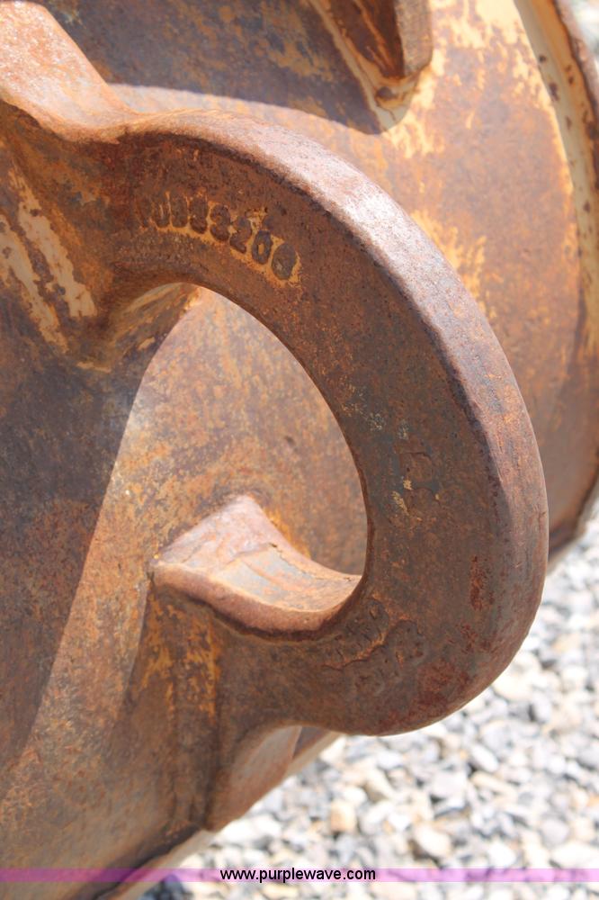 image for item G5752 Esco excavator bucket