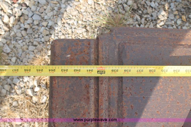 image for item G5760 4' x 20' trench box
