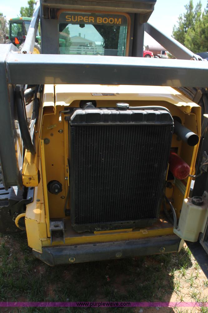 image for item G5786 2001 New Holland LS190 skid steer