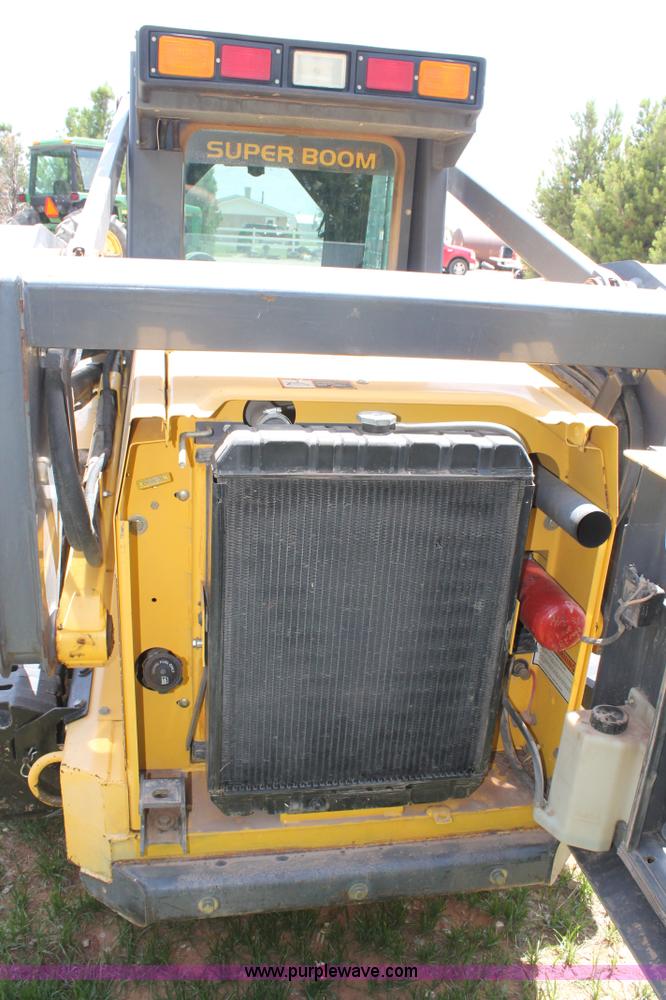 image for item G5786 2001 New Holland LS190 skid steer