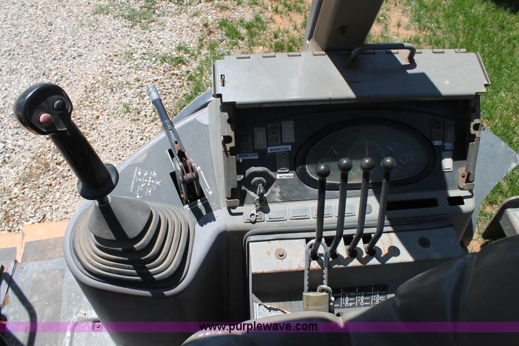 image for item G5787 2005 Case 570M XT landscape loader