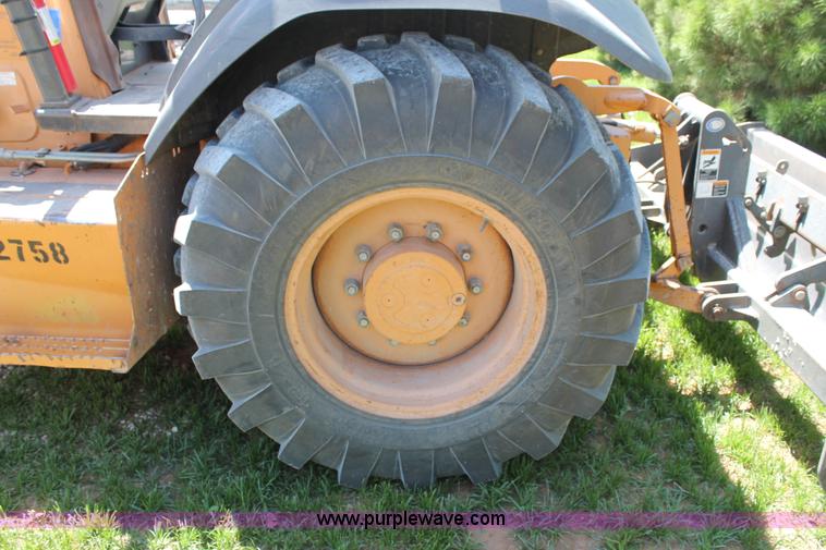 image for item G5787 2005 Case 570M XT landscape loader