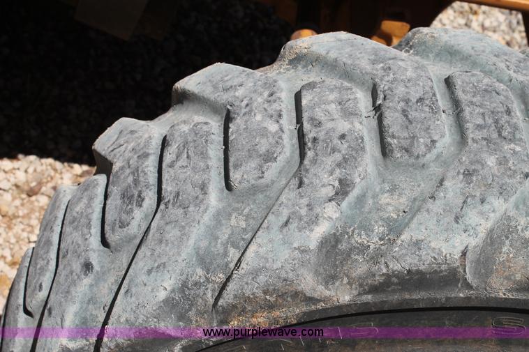 image for item G5787 2005 Case 570M XT landscape loader