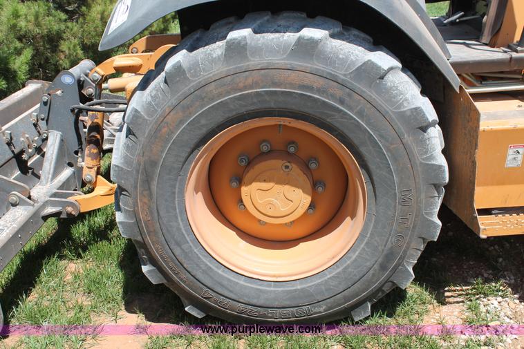 image for item G5787 2005 Case 570M XT landscape loader