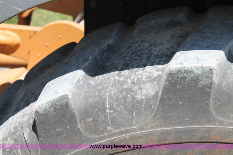 image for item G5787 2005 Case 570M XT landscape loader