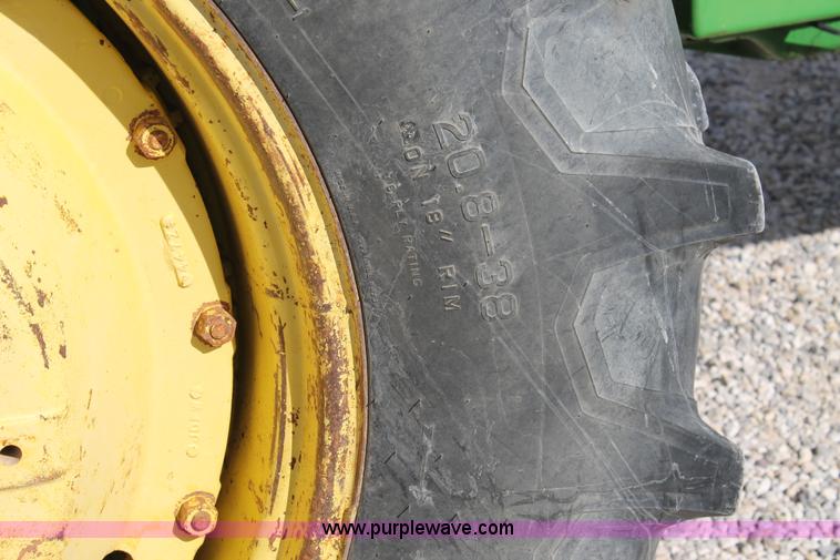 image for item G5788 1981 John Deere 4840 tractor