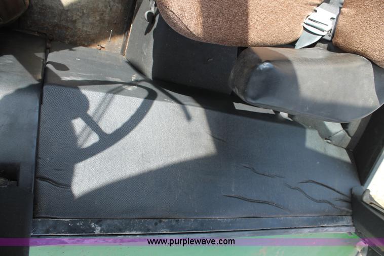 image for item G5788 1981 John Deere 4840 tractor