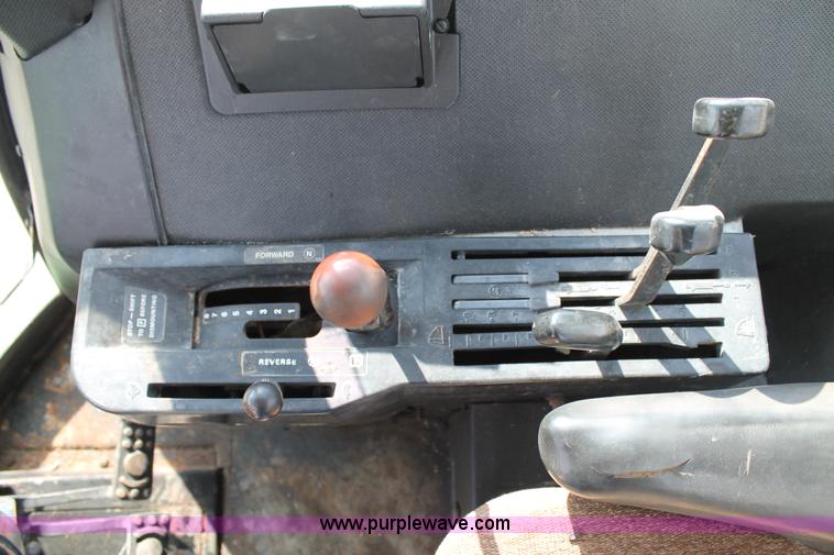 image for item G5788 1981 John Deere 4840 tractor