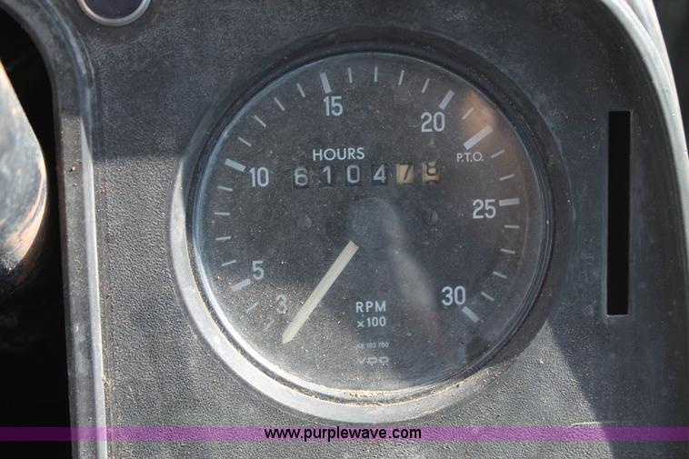 image for item G5788 1981 John Deere 4840 tractor